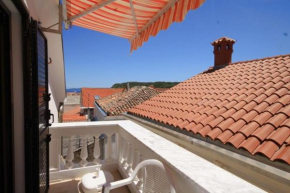  Studio Susak 8047a  Сузак